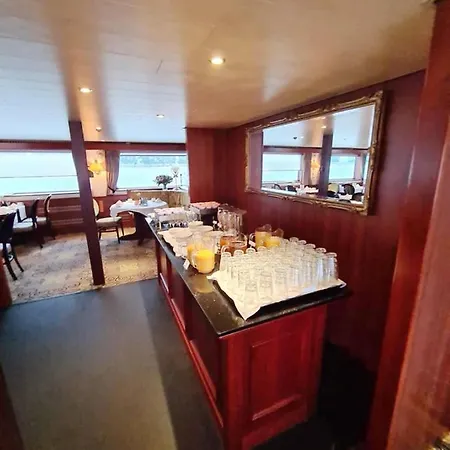 Fairtours Hotelschiff Rembrandt Van Rijn*** Koeln * Kolín nad Rýnem
