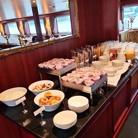 Fairtours Hotelschiff Rembrandt Van Rijn*** Koeln Botel