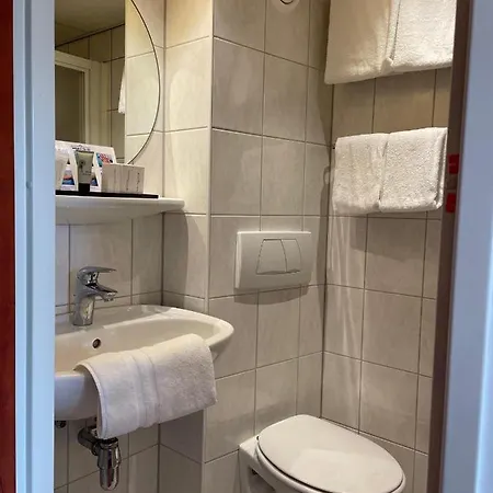 Fairtours Hotelschiff Rembrandt Van Rijn*** Koeln Botel