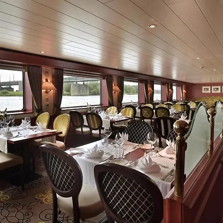 Fairtours Hotelschiff Rembrandt Van Rijn*** Koeln Botel