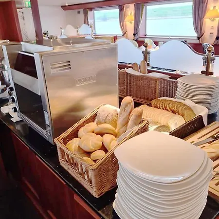 Fairtours Hotelschiff Rembrandt Van Rijn*** Koeln Botel